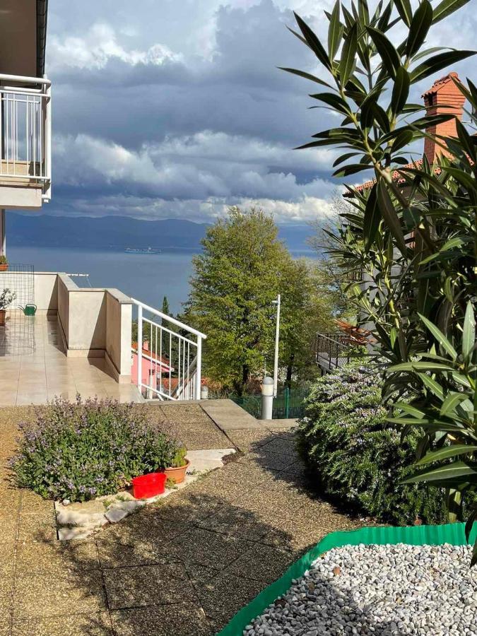 Apartments Lovro Lovran Zewnętrze zdjęcie